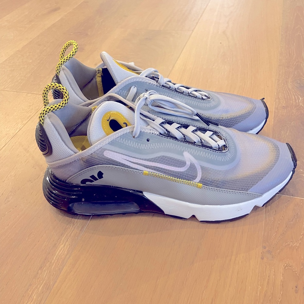 Nike 2090’s size 8 Mens in perfect condition. Maybe worn one time.